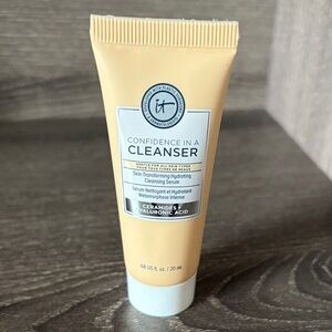 ❤️$4 NWT It Cosmetics Confidence in a Cleanser 20ml